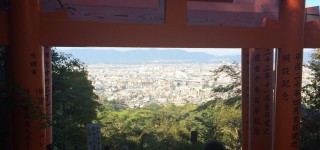 【四辻から京都市内を見渡す】実際に見えるのはもちろん『夜景』になります。