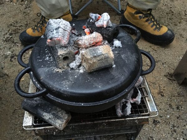 コラム「イシガキの『鉄人鍋』はなかなか野心的な和式ダッチオーブン」
